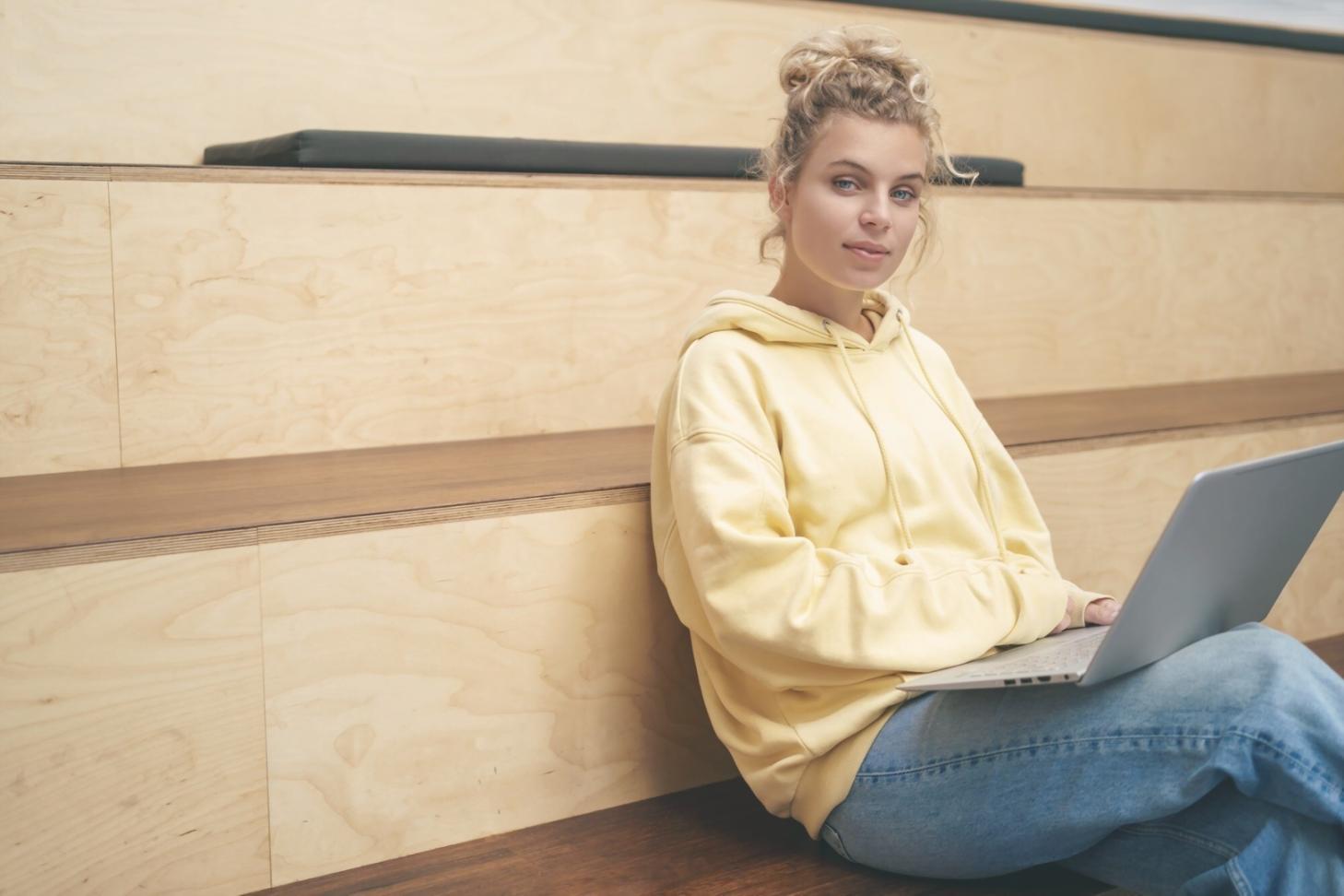 Educación financiera práctica en entorno accesible